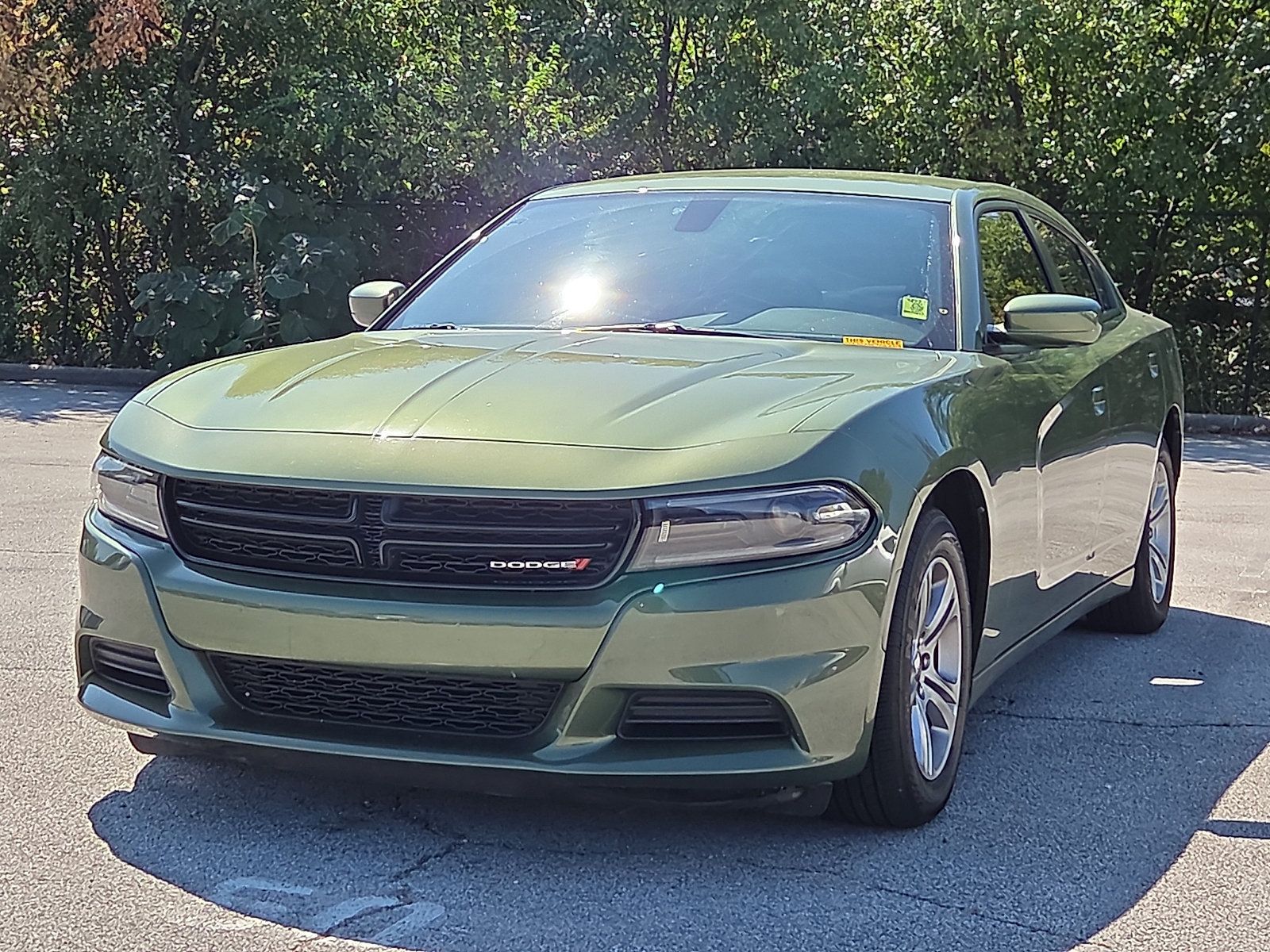 Used 2022 Dodge Charger SXT w/ Cold Weather Package RWD image 2