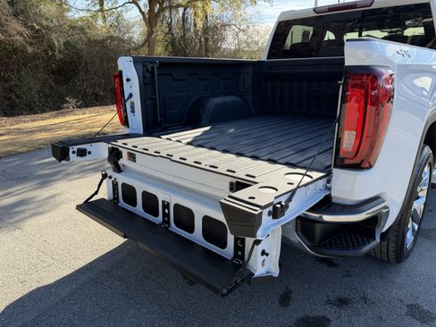 Used 2022 GMC Sierra 1500 SLT w/ SLT Premium Plus Package image 45