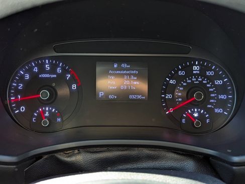 Used 2020 Kia Soul LX FWD image 18