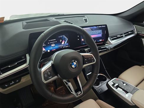 Used 2024 BMW X1 xDrive28i w/ Premium Package image 19