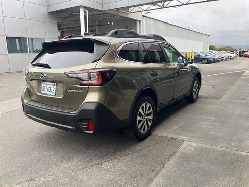 Used 2021 Subaru Outback Premium AWD/4WD image 19