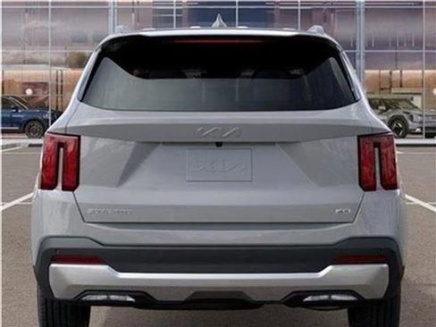 New 2025 Kia Sorento S image 40