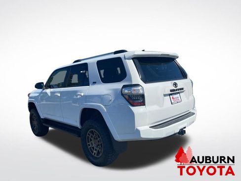 Used 2022 Toyota 4Runner SR5 Premium w/ Moonroof Package AWD/4WD image 5