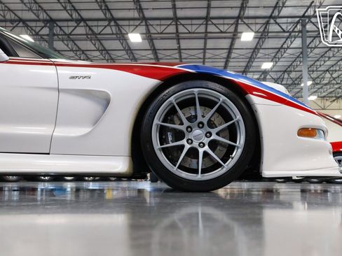 Used 2002 Chevrolet Corvette Z06 w/ Memory Pkg RWD image 40
