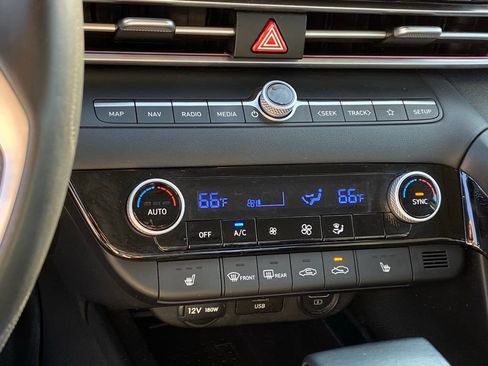 Used 2023 Hyundai Elantra Limited w/ Cargo Package FWD image 19