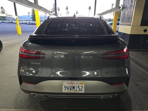 Used 2023 Genesis GV60 Advanced image 5