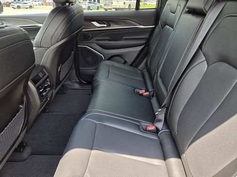 New 2026 Jeep Grand Cherokee Limited AWD/4WD image 26