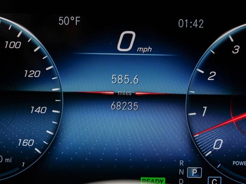 Used 2020 Mercedes-Benz GLS 450 4MATIC image 25