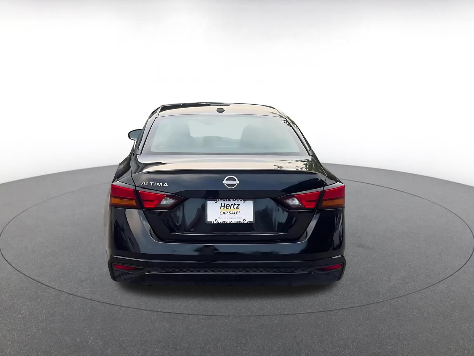 Used 2025 Nissan Altima 2.5 SV FWD image 10