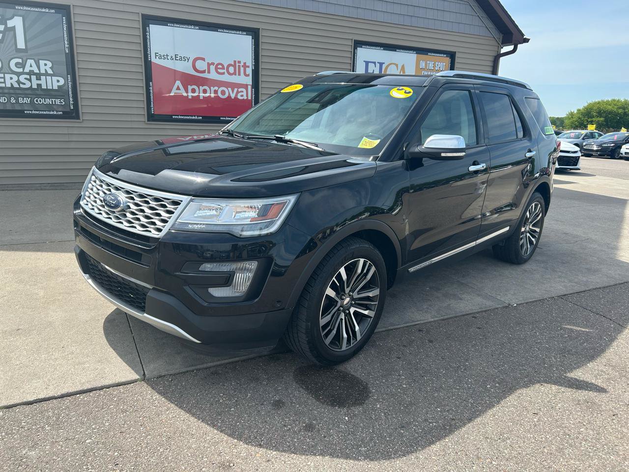 Used 2016 Ford Explorer Platinum AWD/4WD image 1
