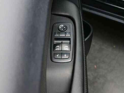 Used 2017 Dodge Challenger R/T image 11