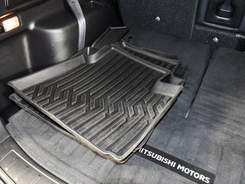Used 2022 Mitsubishi Outlander SEL AWD/4WD image 49
