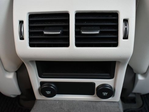 Used 2019 Jaguar XE Prestige image 43