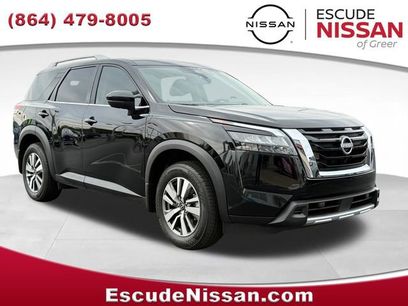 Used 2025 Nissan Pathfinder SL
