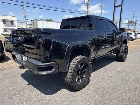 Used 2024 GMC Sierra 1500 AT4 w/ Technology Package AWD/4WD image 6