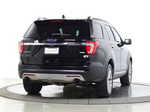 Used 2017 Ford Explorer Limited w/ Equipment Group 301A AWD/4WD image 11