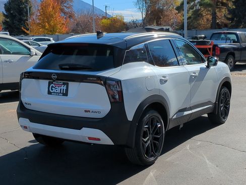 New 2026 Nissan Kicks SR image 3