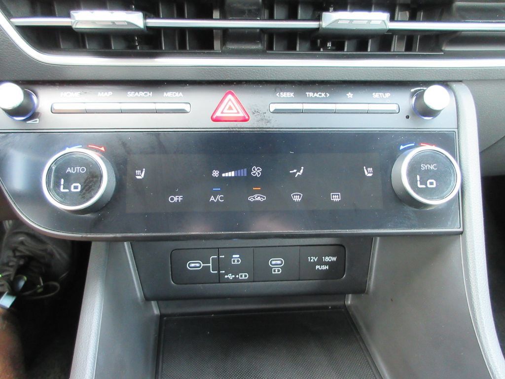 Used 2025 Hyundai Sonata SEL FWD image 27