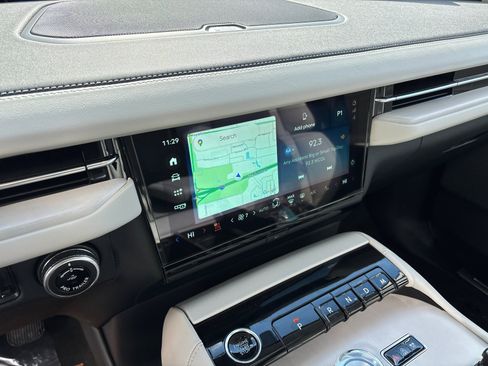 New 2026 Lincoln Navigator L Reserve AWD/4WD image 21