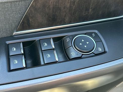 Used 2022 Ford F150 Lariat w/ Equipment Group 502A High image 25