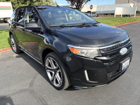 Used 2013 Ford Edge Sport w/ Driver Entry Pkg FWD image 4