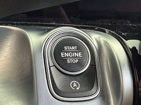 Used 2023 Mercedes-Benz GLB 250 4MATIC image 28