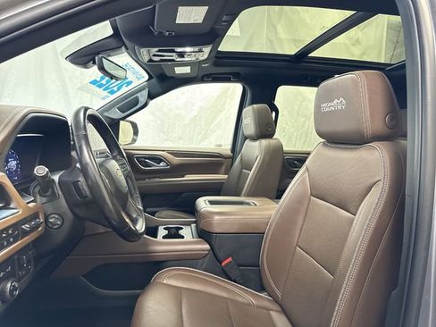 Certified 2022 Chevrolet Tahoe High Country w/ Premium Package image 11