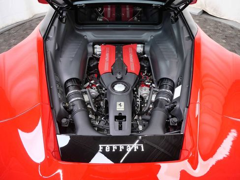 Certified 2016 Ferrari 488 GTB RWD image 32
