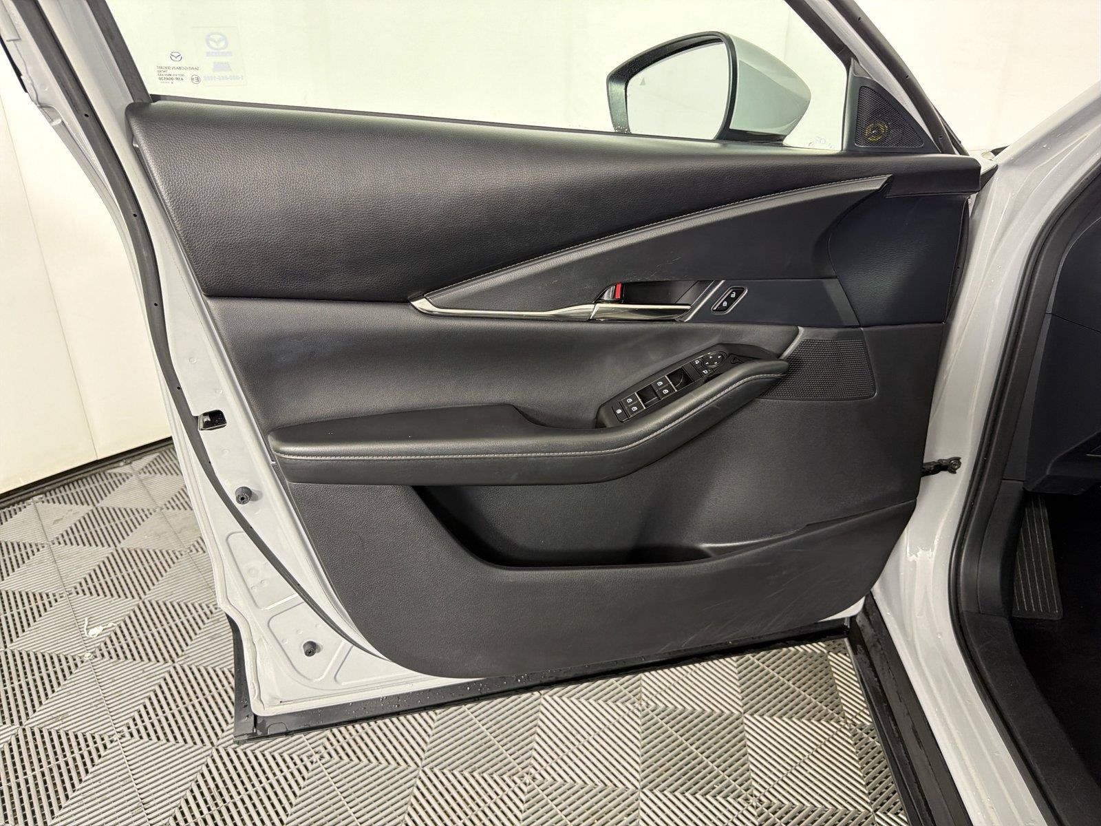 Used 2025 MAZDA CX-30 AWD 2.5 S w/ Preferred Package image 8