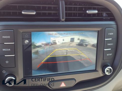 Certified 2025 Kia Soul LX image 5
