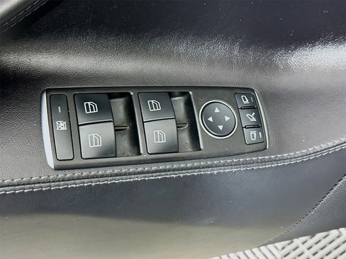 Used 2016 Tesla Model S 70D image 16