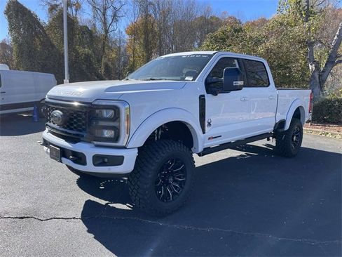 New 2026 Ford F250 Lariat w/ Black Appearance Package image 3