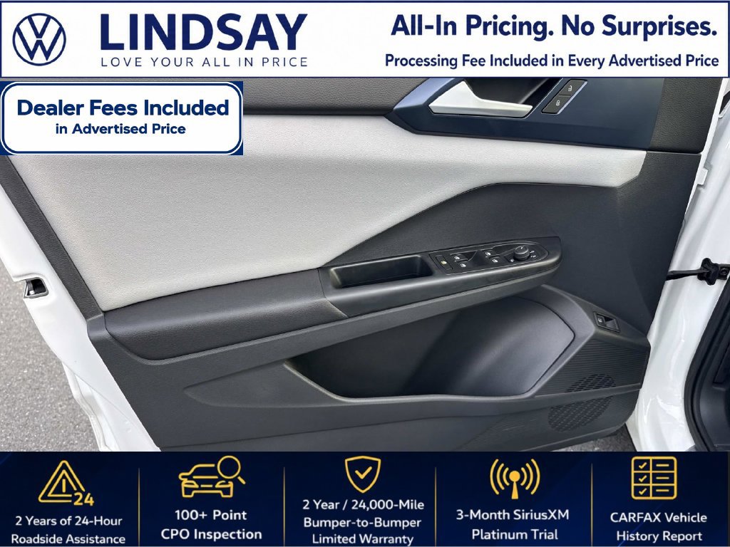 Used 2023 Volkswagen Taos SE w/ Panoramic Sunroof Package FWD image 10