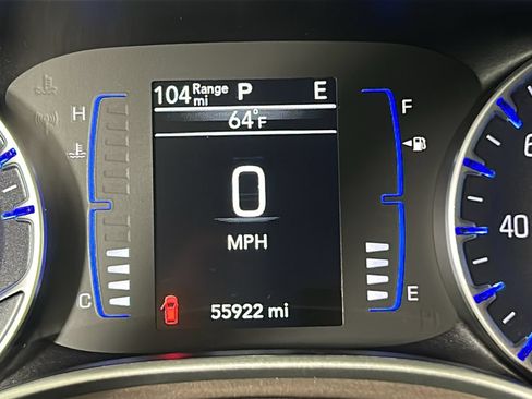 Used 2023 Chrysler Voyager LX FWD image 21