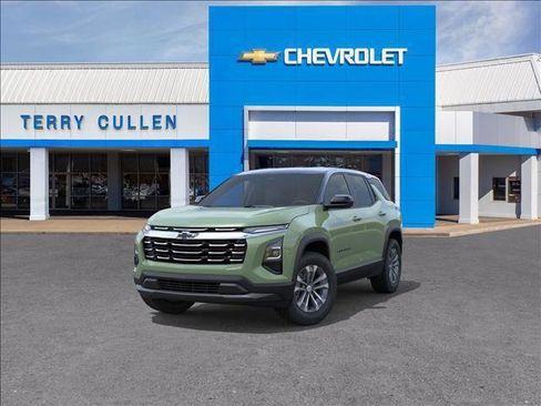 New 2026 Chevrolet Equinox LT FWD image 8