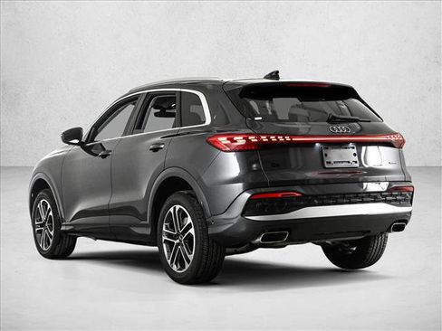 Used 2025 Audi Q5 Premium w/ Convenience Package image 9