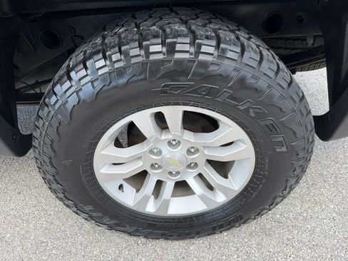 Used 2011 Chevrolet Silverado 1500 LT w/ All-Star Edition AWD/4WD image 23