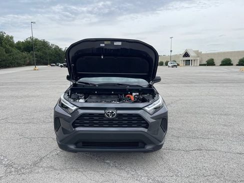 Used 2025 Toyota RAV4 LE AWD/4WD image 16