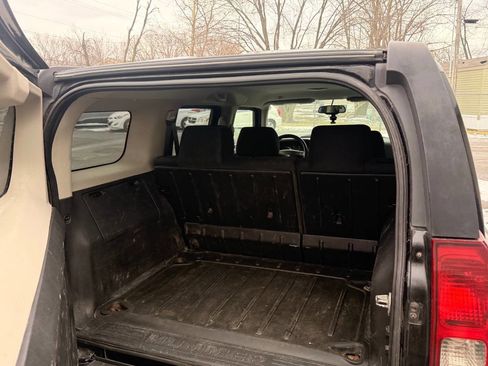 Used 2007 HUMMER H3 Base 4dr SUV 4WD image 11