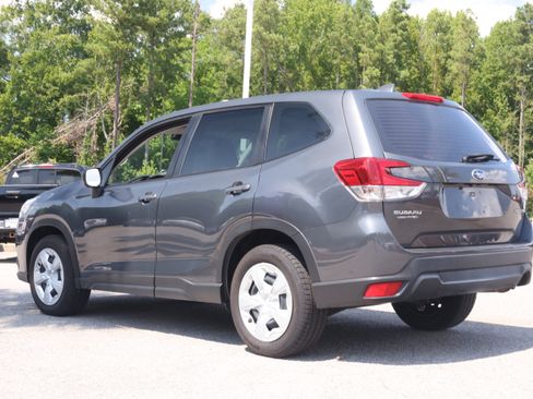 Used 2023 Subaru Forester AWD/4WD image 2