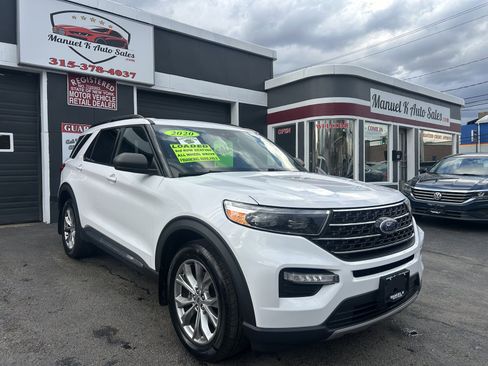 Used 2020 Ford Explorer XLT w/ Equipment Group 202A AWD/4WD image 1