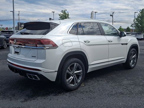 Used 2024 Volkswagen Atlas Cross Sport SEL R-Line AWD/4WD image 6