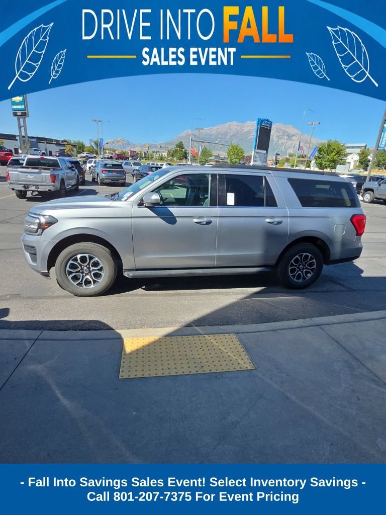 Used 2024 Ford Expedition Max XLT AWD/4WD image 2