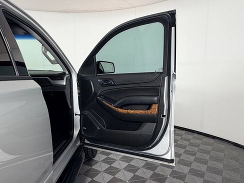Used 2019 Chevrolet Tahoe Premier AWD/4WD image 26