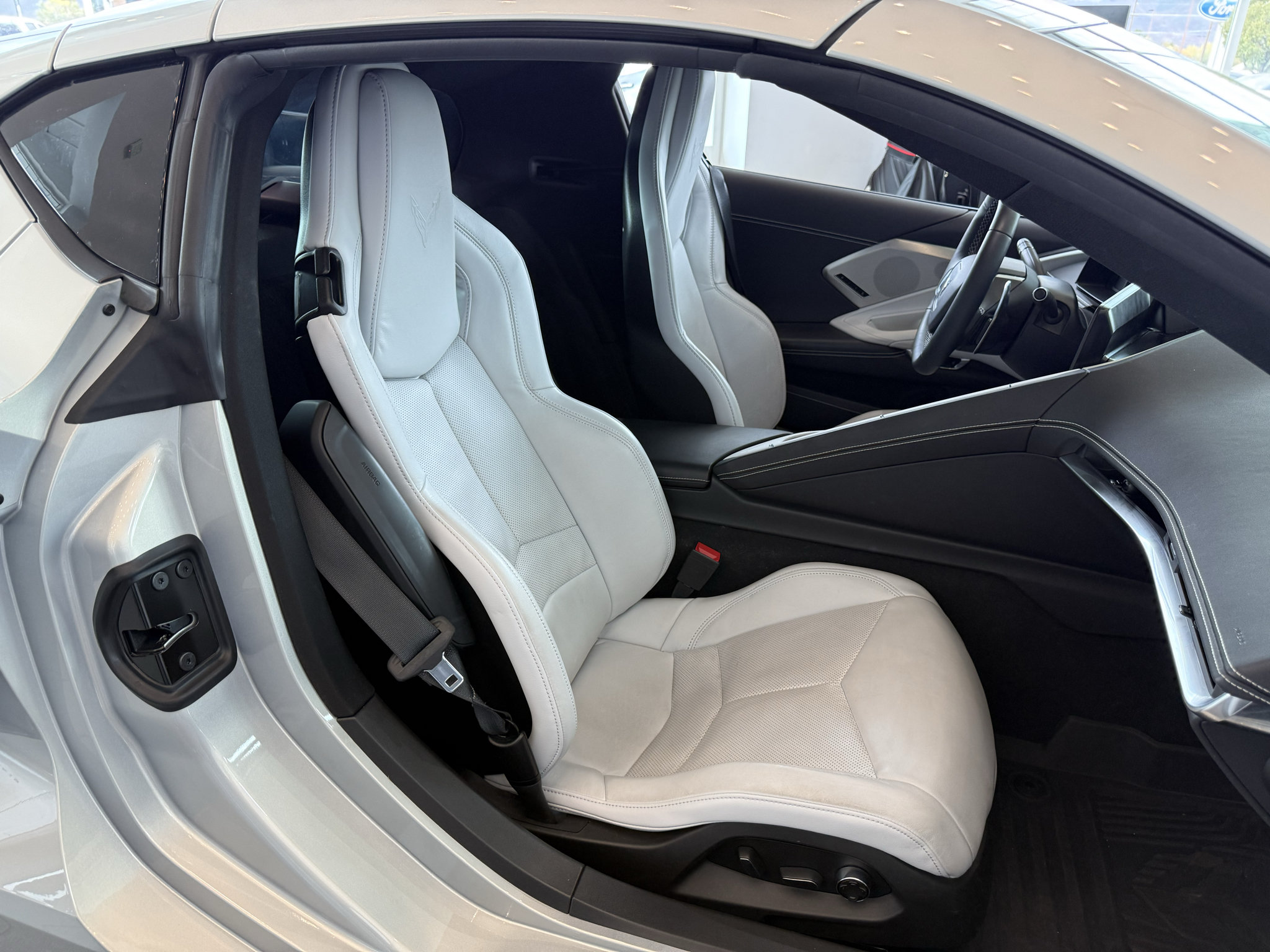 Used 2021 Chevrolet Corvette Stingray Preferred Cpe w/ Z51 Performance Package RWD image 23
