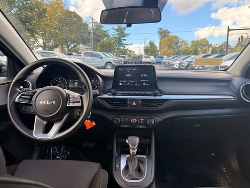 Used 2024 Kia Forte LXS image 17