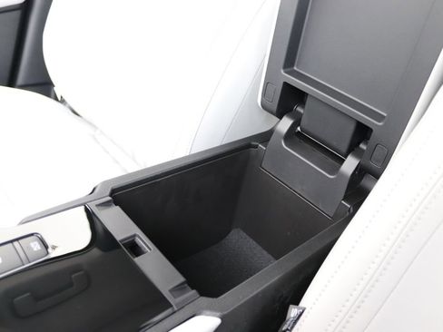 New 2026 Mitsubishi Outlander SEL image 47