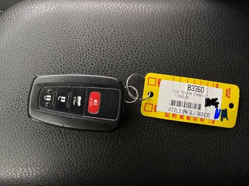 Used 2020 Toyota Camry LE w/ Convenience Package image 23