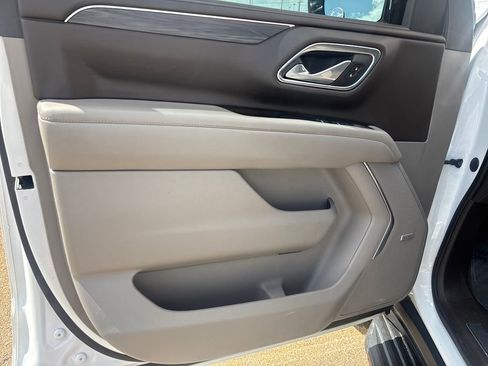 Used 2021 GMC Yukon SLT w/ SLT Luxury Plus Package image 5