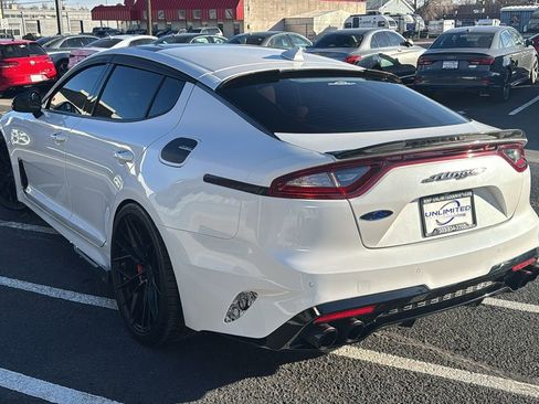 Used 2021 Kia Stinger GT2 image 5